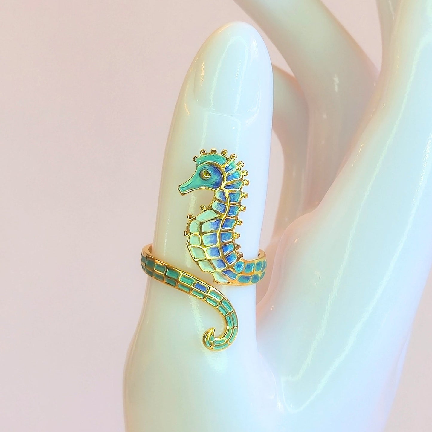 Seahorse Wrap Ring - Velora Luxury Fashion
