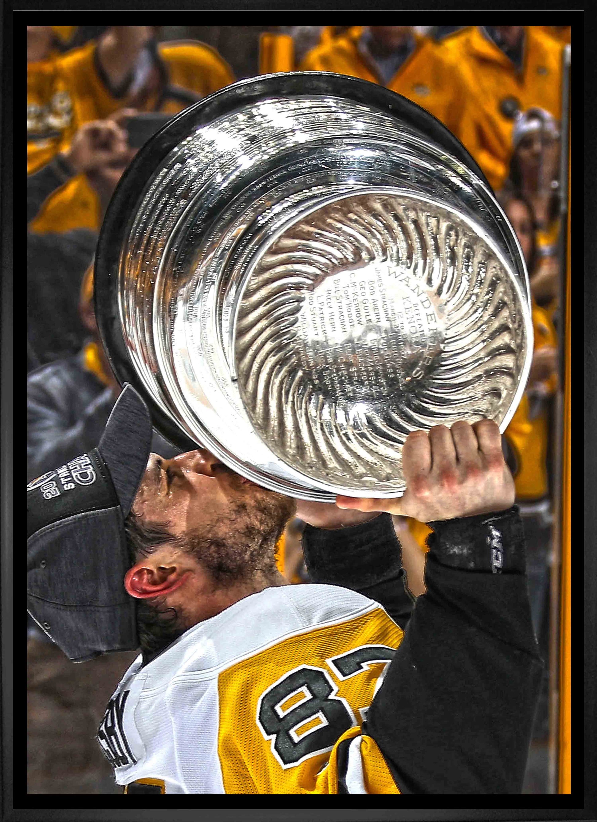 Sidney Crosby Pittsburgh Penguins Framed 20x29 Kissing Cup Canvas - Velora Luxury Fashion