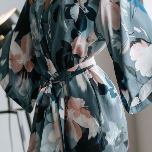 Silver Lining Short Kimono Robe - Velora Luxury Fashion