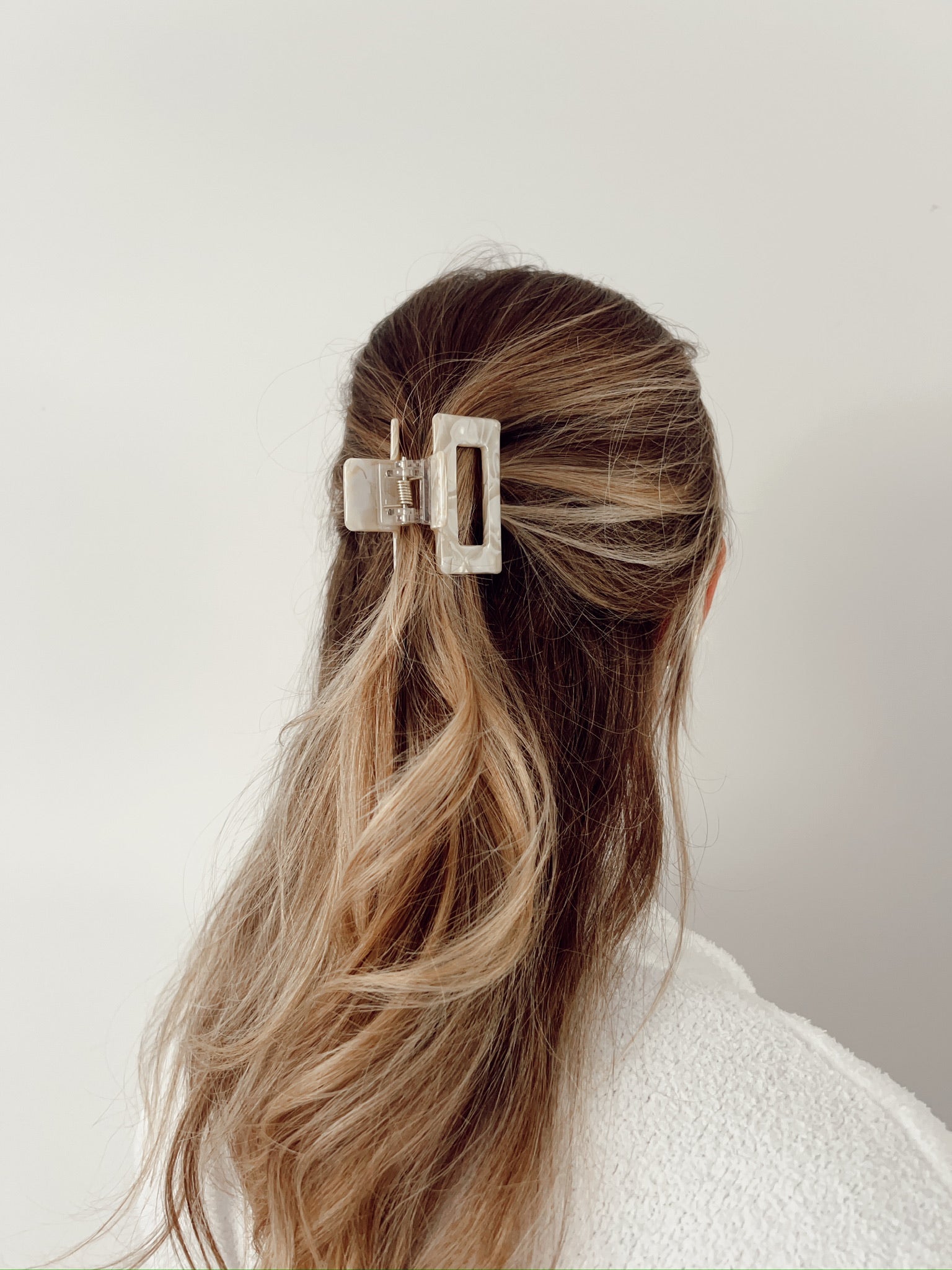 Small Square Claw Hair Clip 5CM - Velora Luxury Fashion