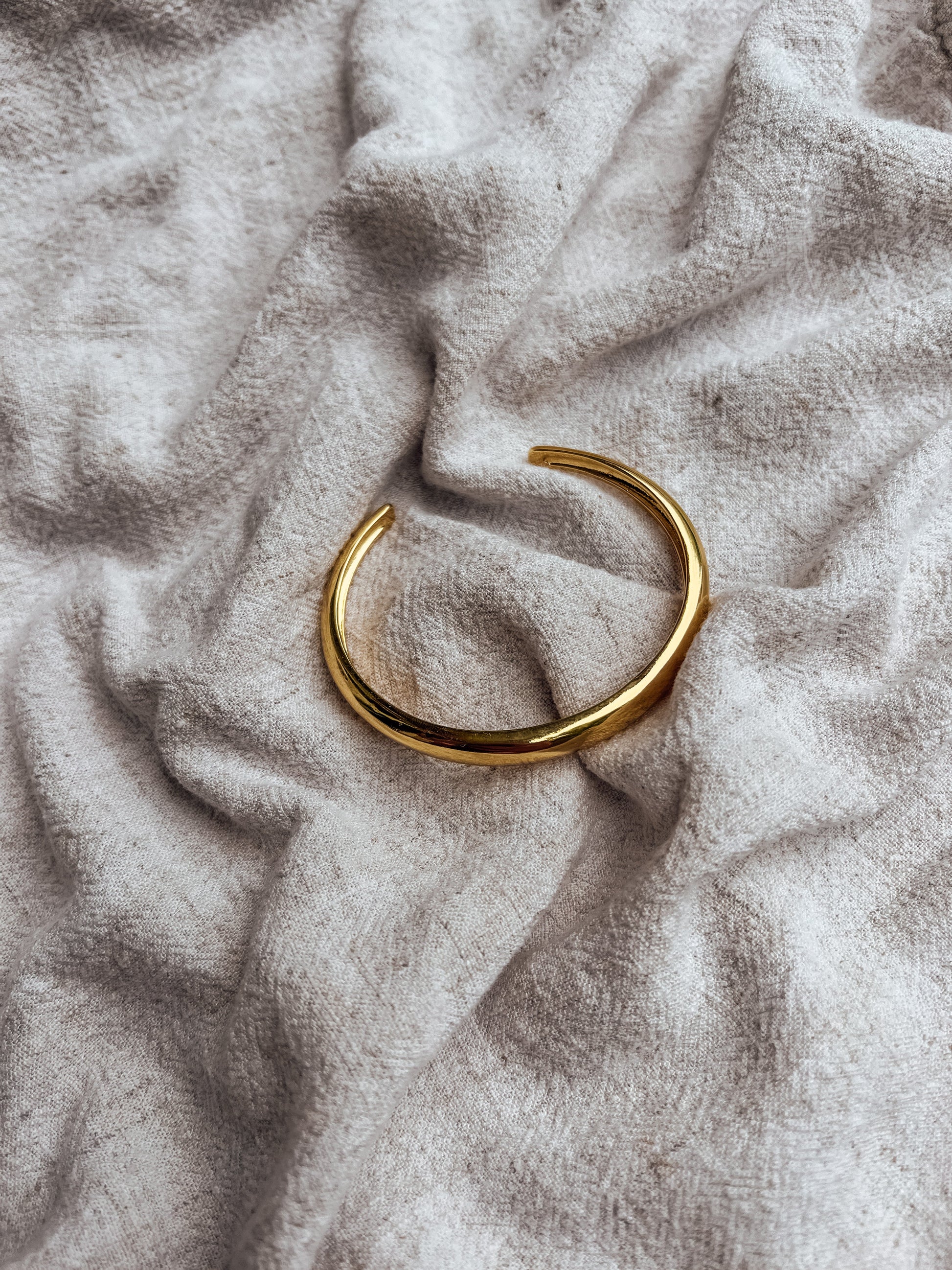 St. Laurent Bangle - Velora Luxury Fashion