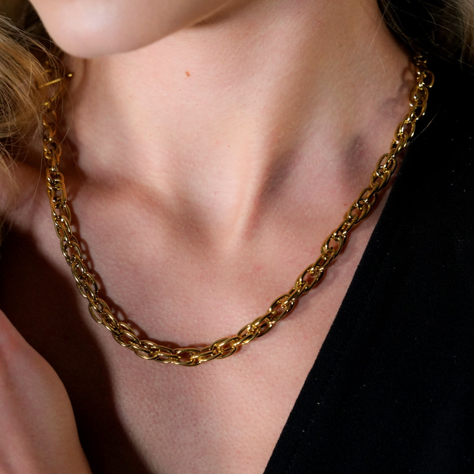Style CHOLET: Chunky Intricate Multi-Link Chain with Circle & T-Stopper - Velora Luxury Fashion