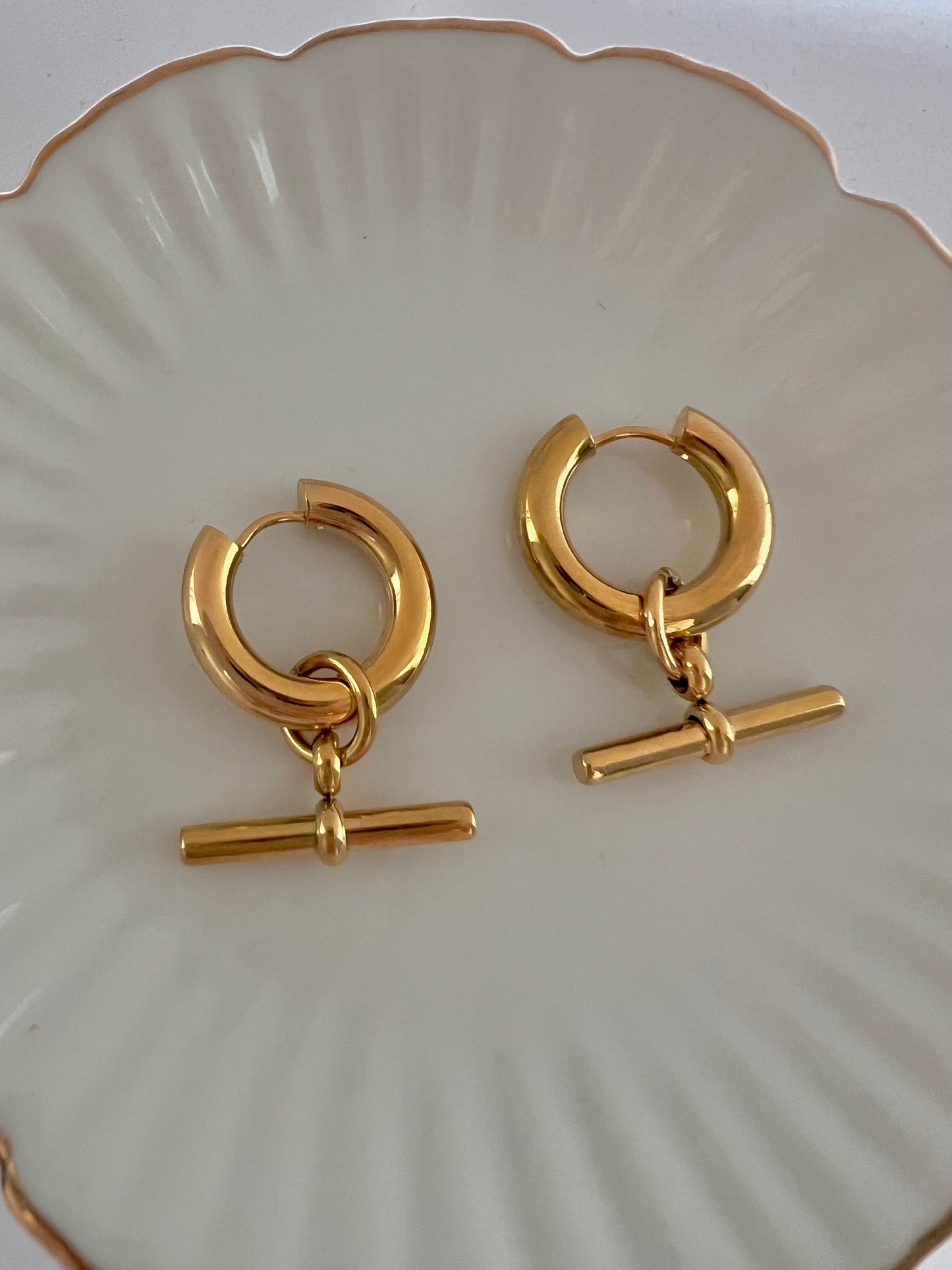 T Bar Chubby Hoops - Velora Luxury Fashion