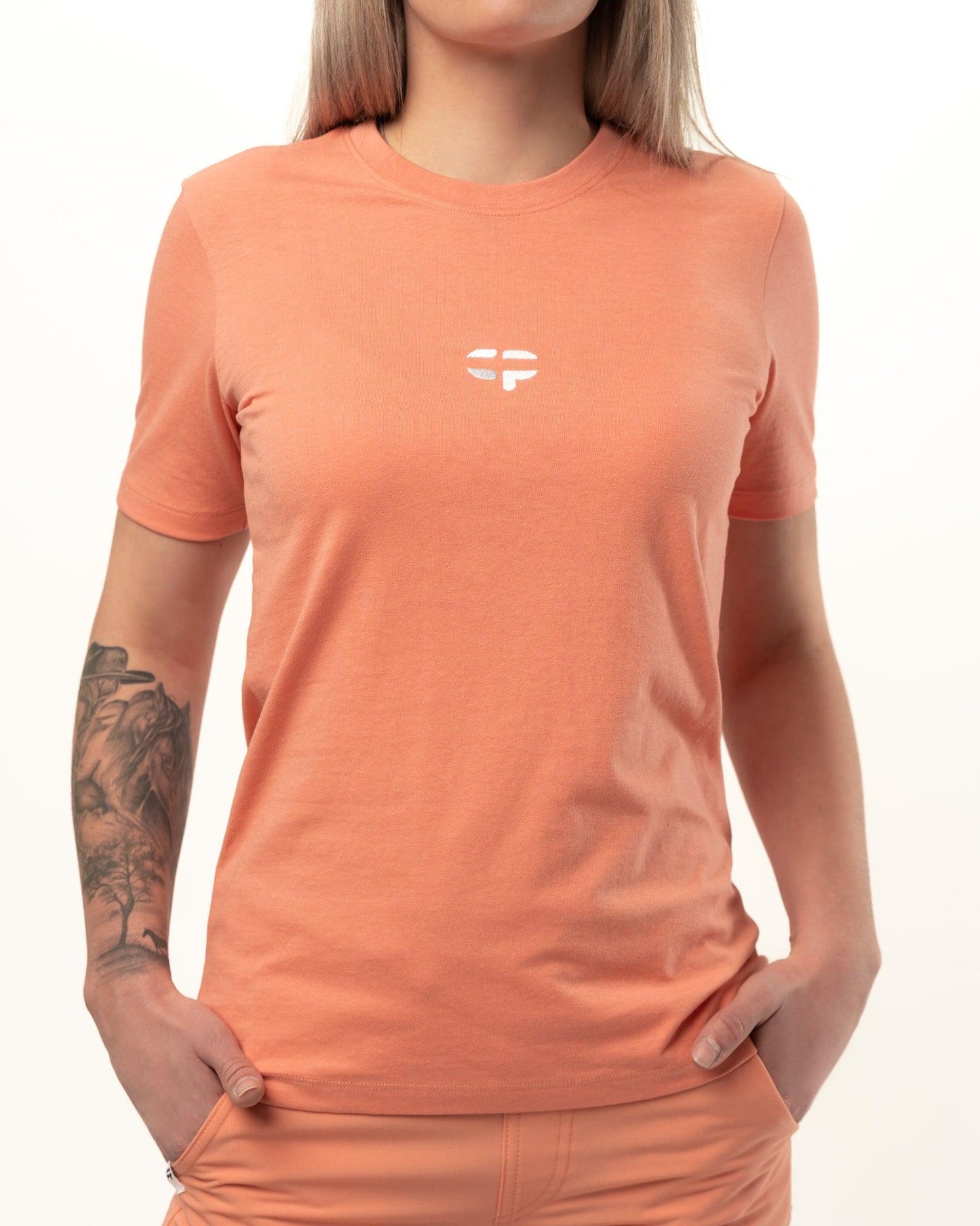 T-shirt - Velora Luxury Fashion