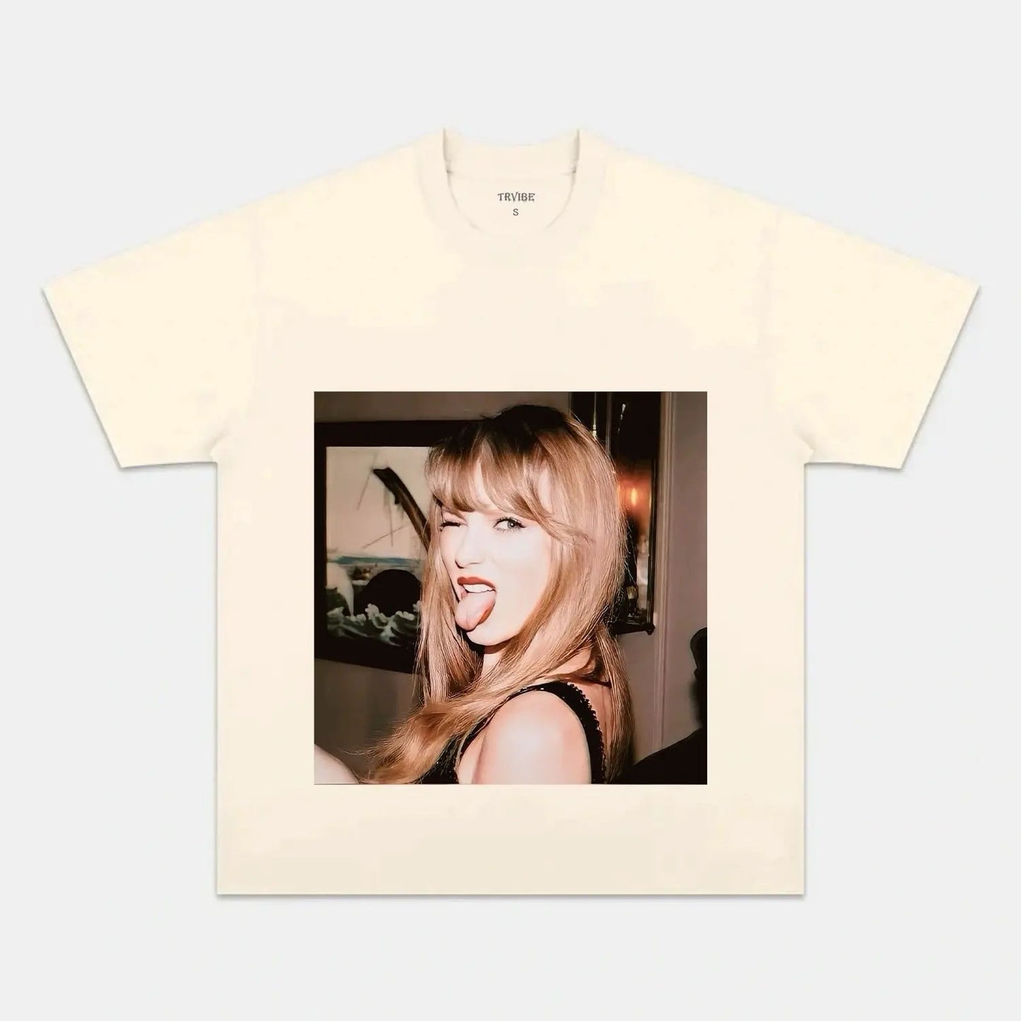 Taylor Swift: Music Icon Tee V2 - Velora