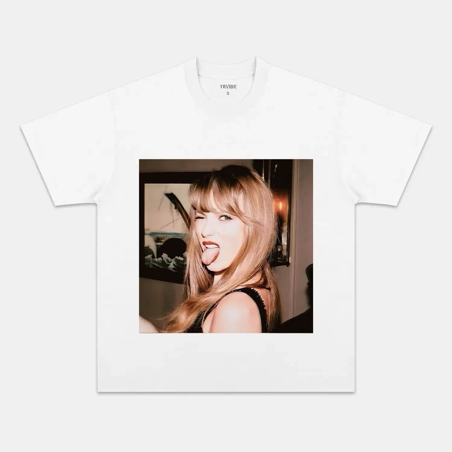 Taylor Swift: Music Icon Tee V2 - Velora