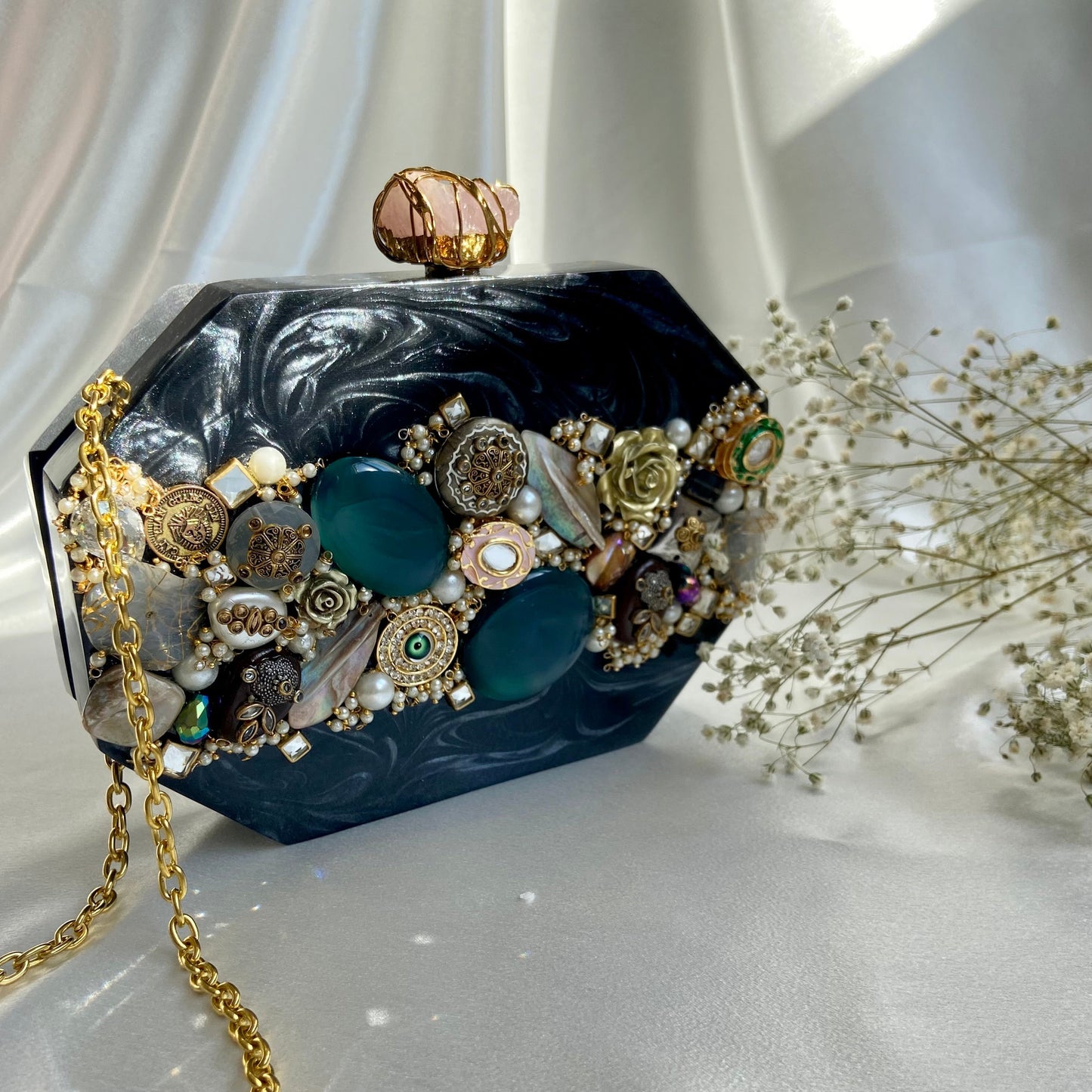 TREASURE Clutch Black - Velora Luxury Fashion