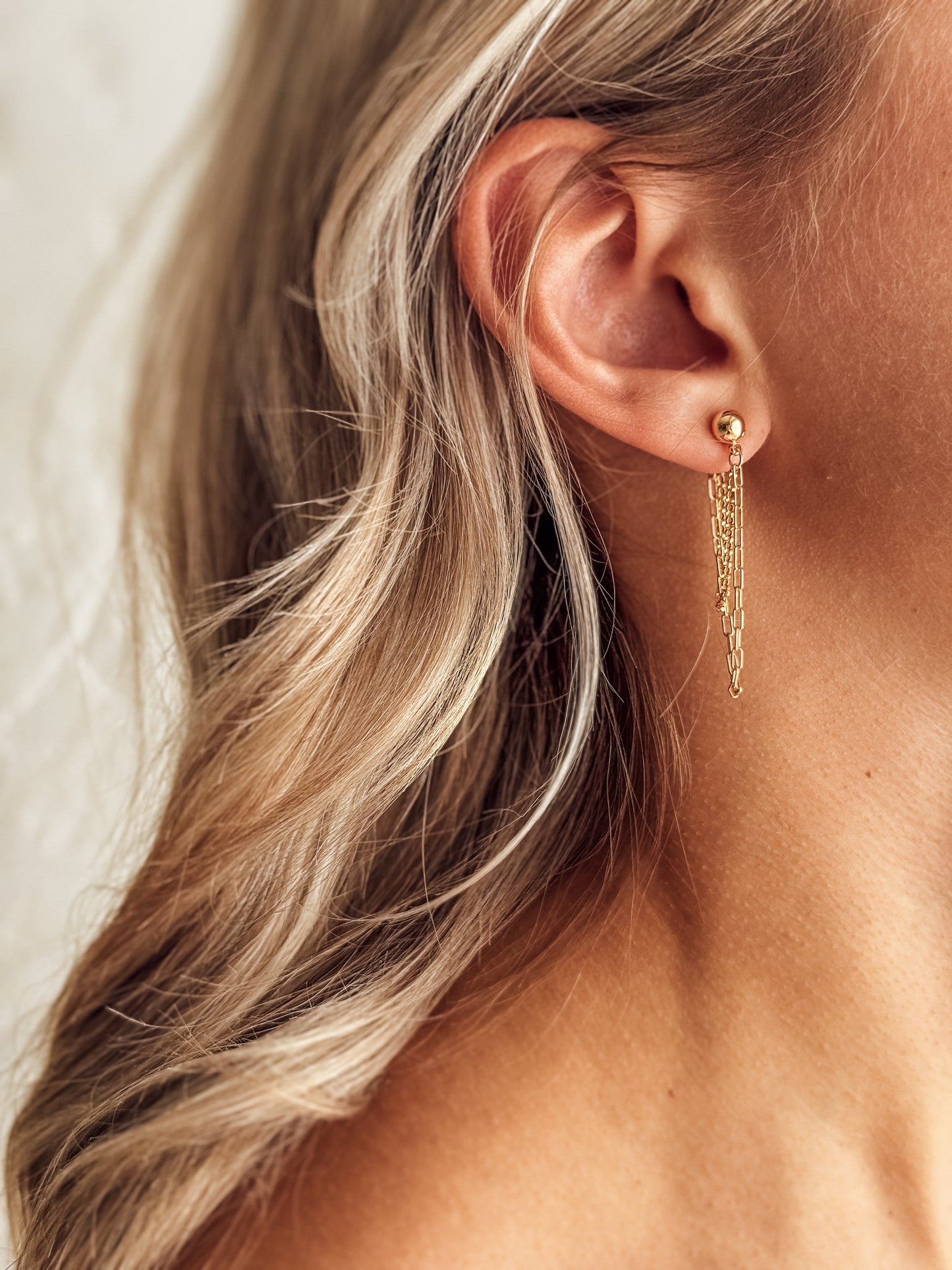 The Beverly Chain Earrings - Velora Luxury Fashion