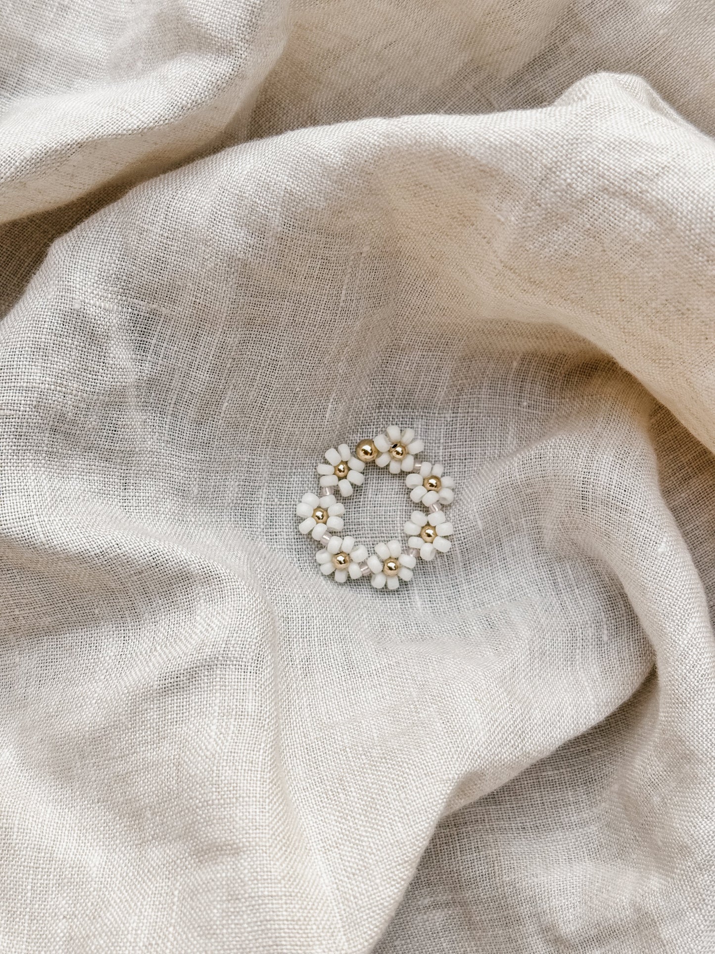 The Daisy Chain Ring Collection - Velora Luxury Fashion