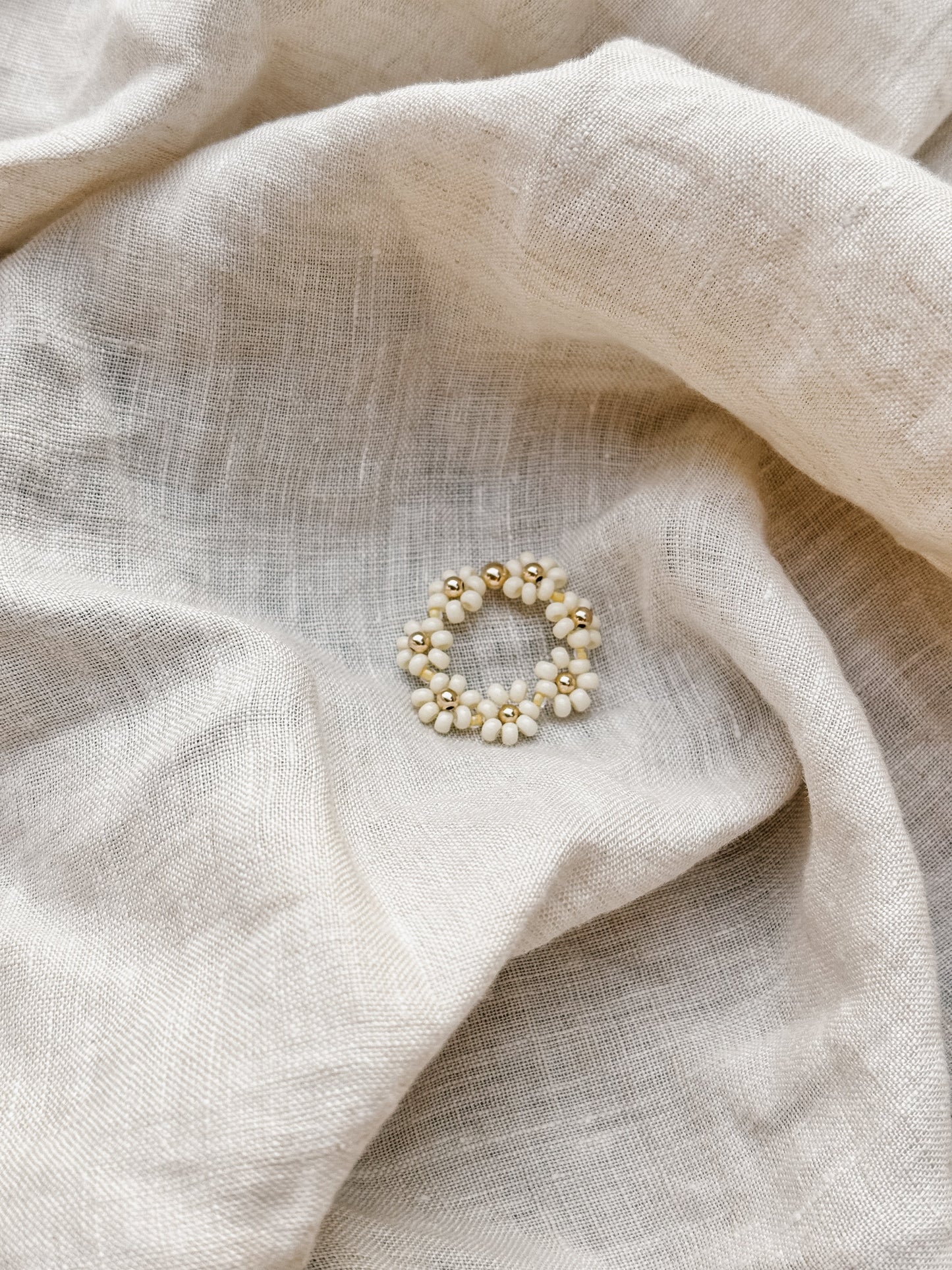 The Daisy Chain Ring Collection - Velora Luxury Fashion