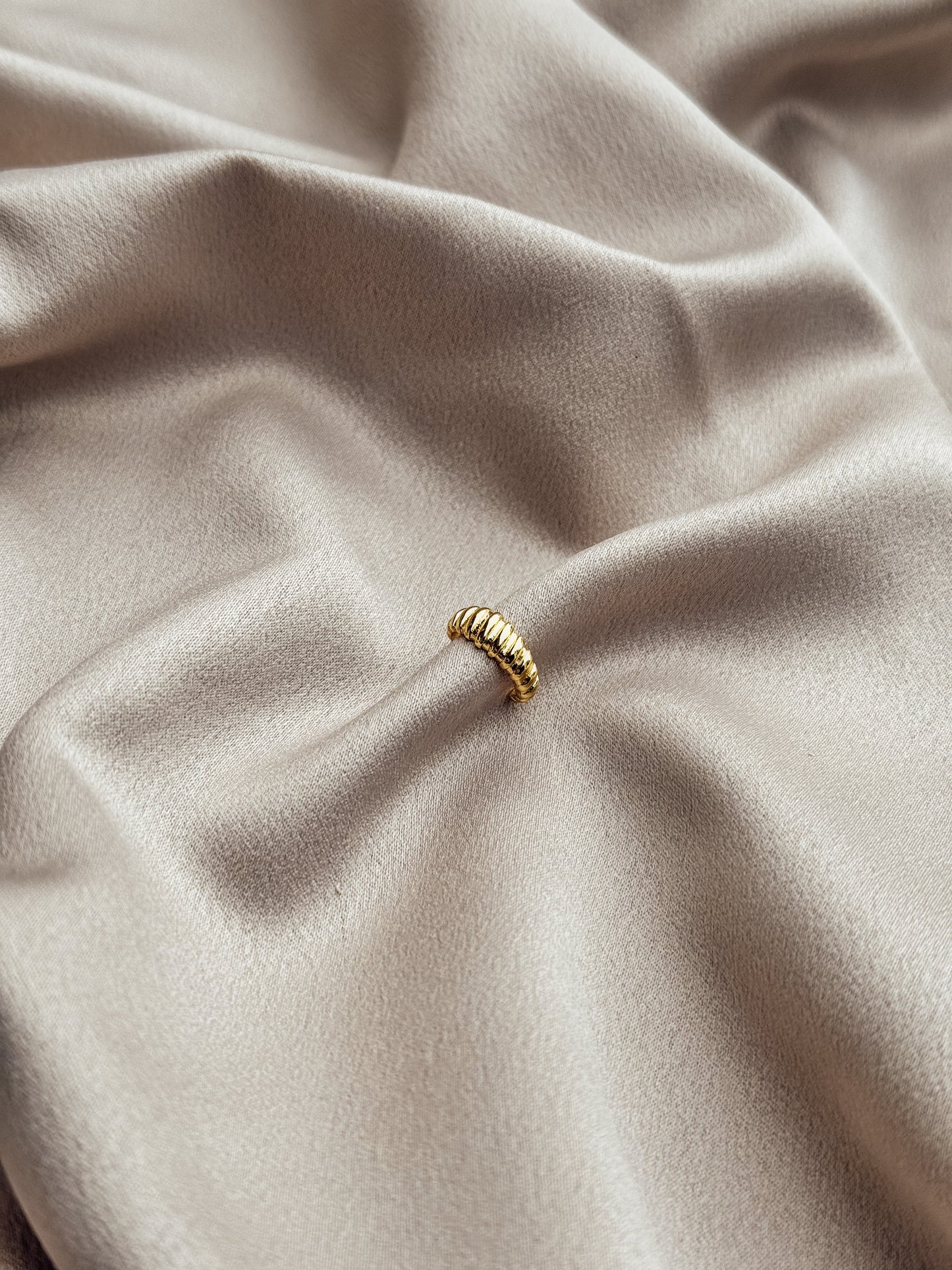 The Jane Ear Cuff - Velora Luxury Fashion