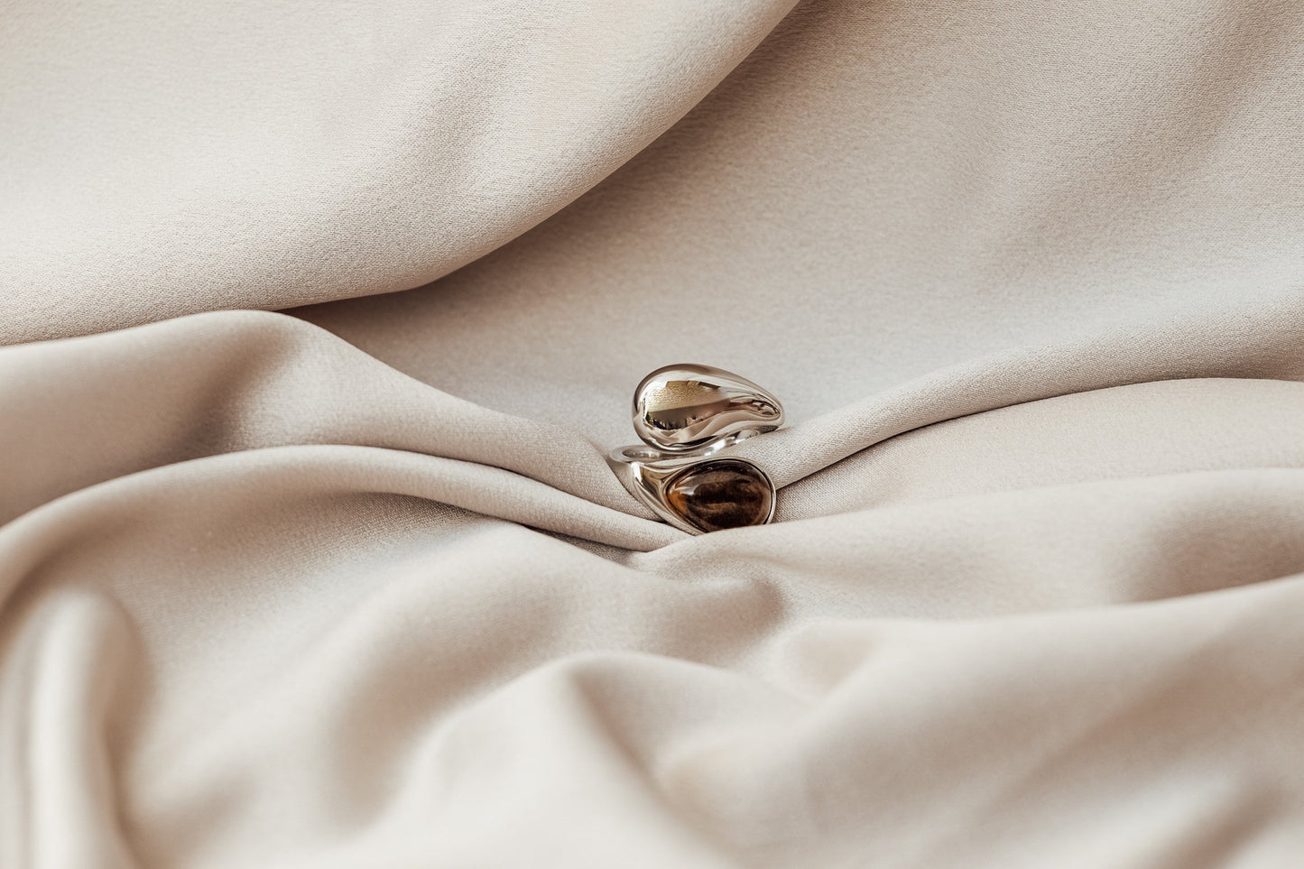 The Katherine Ring ( Gold & Silver ) - Velora Luxury Fashion