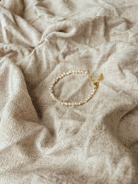 The Leilani Pearl Bracelet - Velora Luxury Fashion