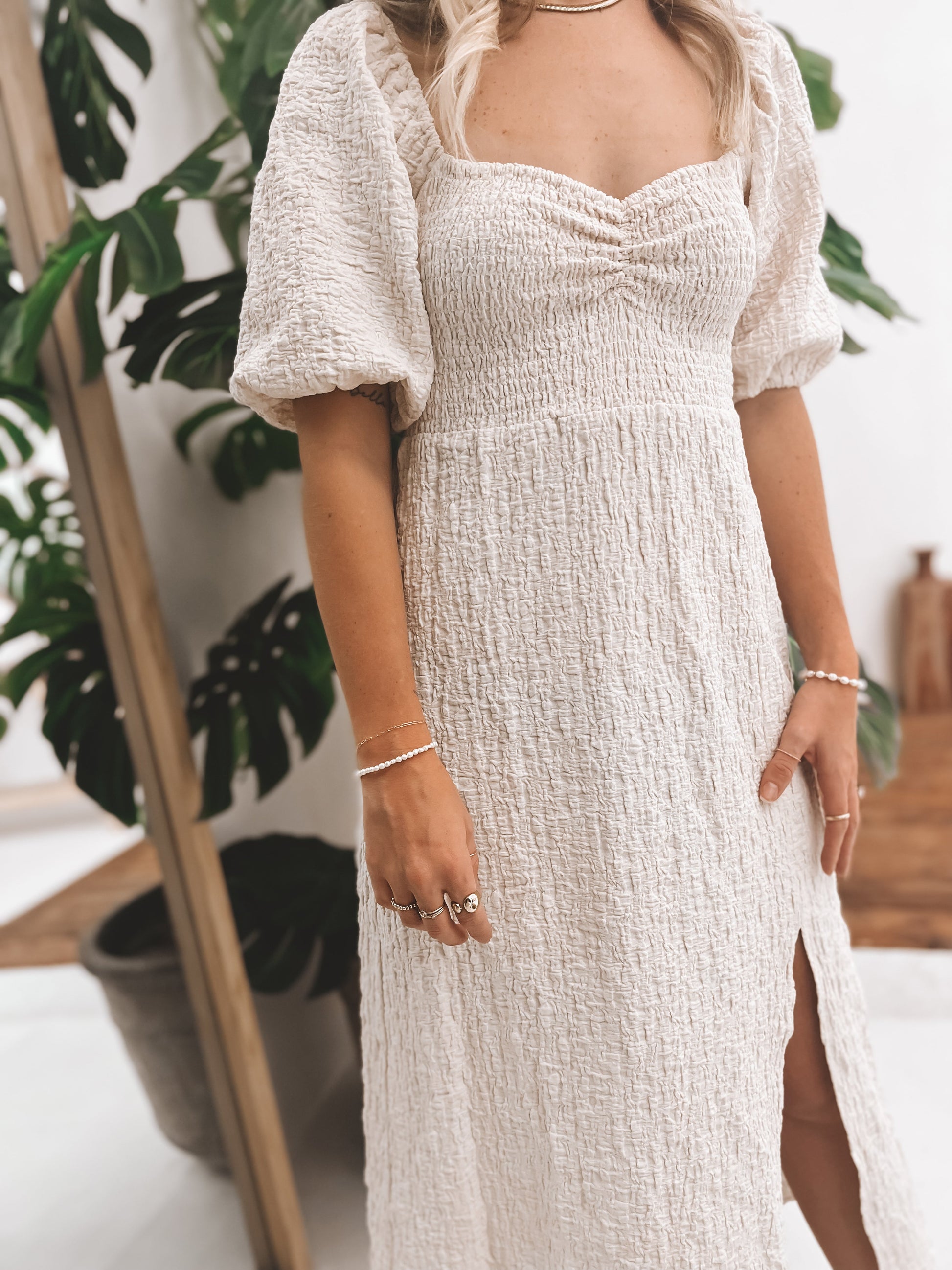 The Leilani Pearl Bracelet - Velora Luxury Fashion