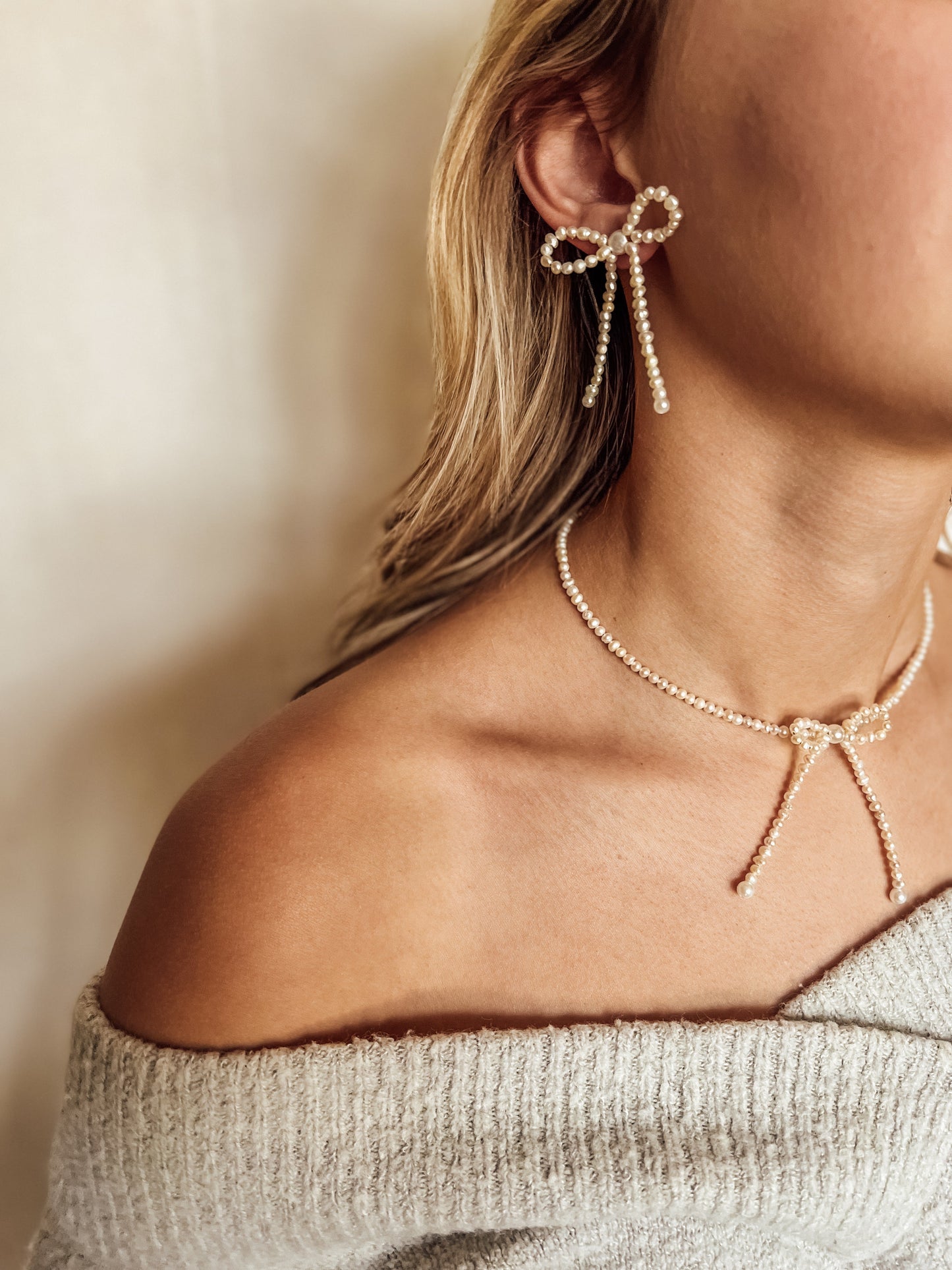 The Rayna Bow Necklace - Velora Luxury Fashion