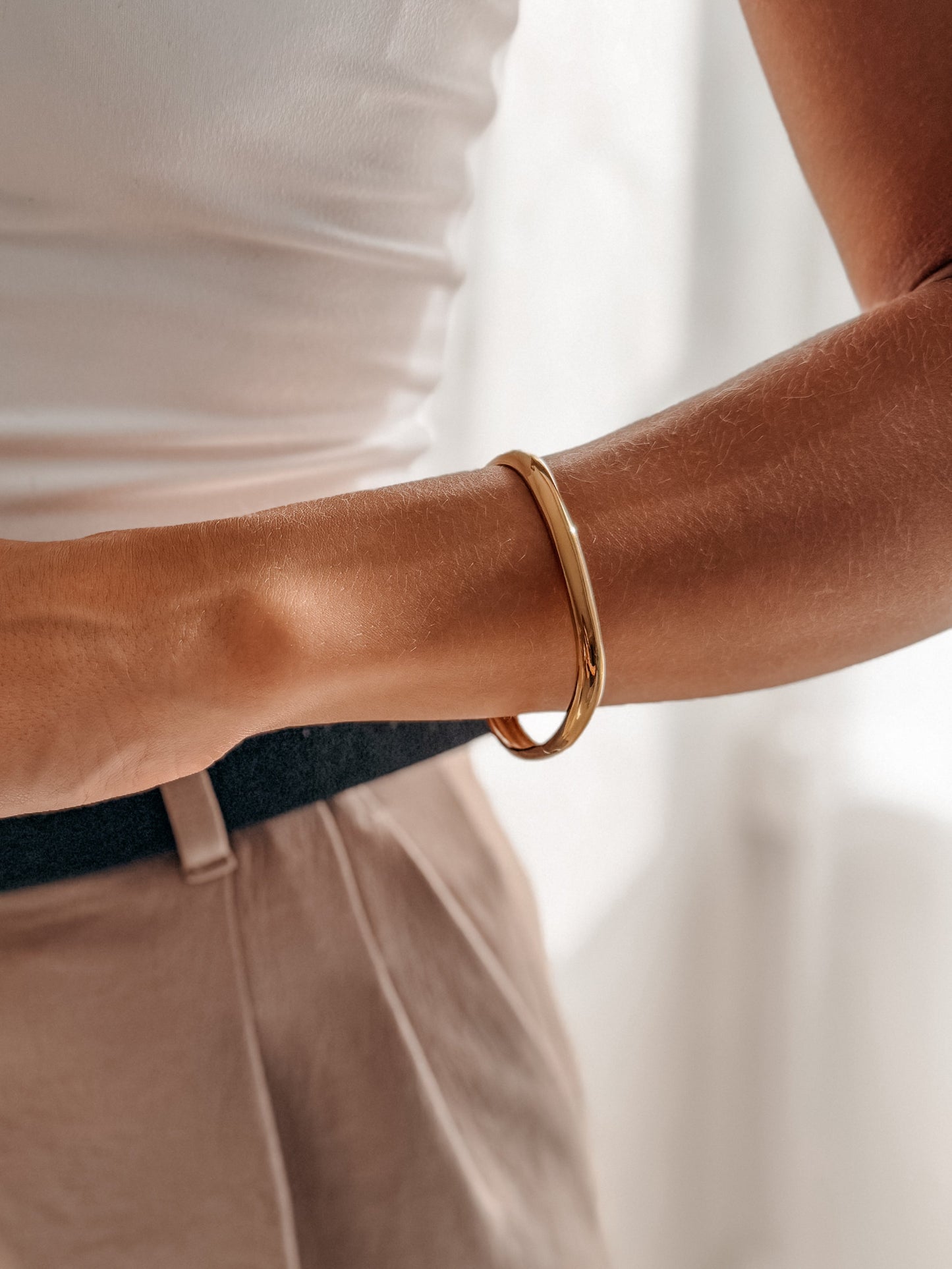 The Vera Bangle - Velora Luxury Fashion