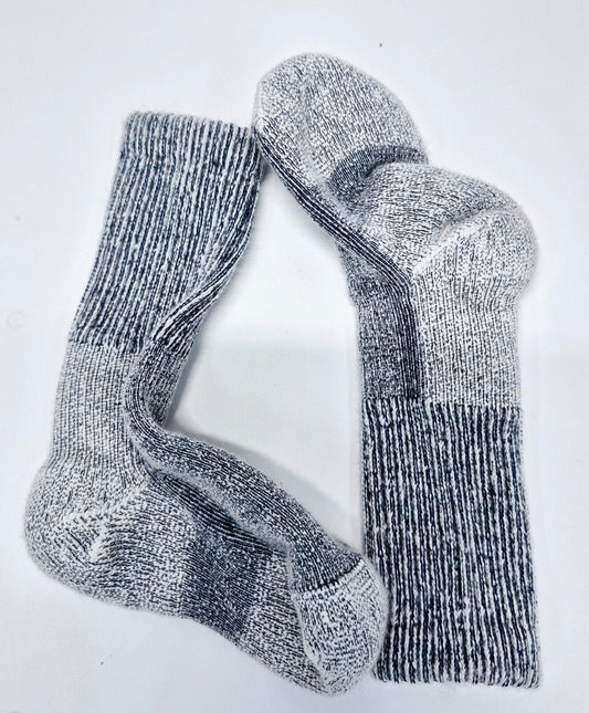 Thorlo's Kids Outdoor Thick Cushion Socks Size: 10 US Kids - Velora Luxury Fashion