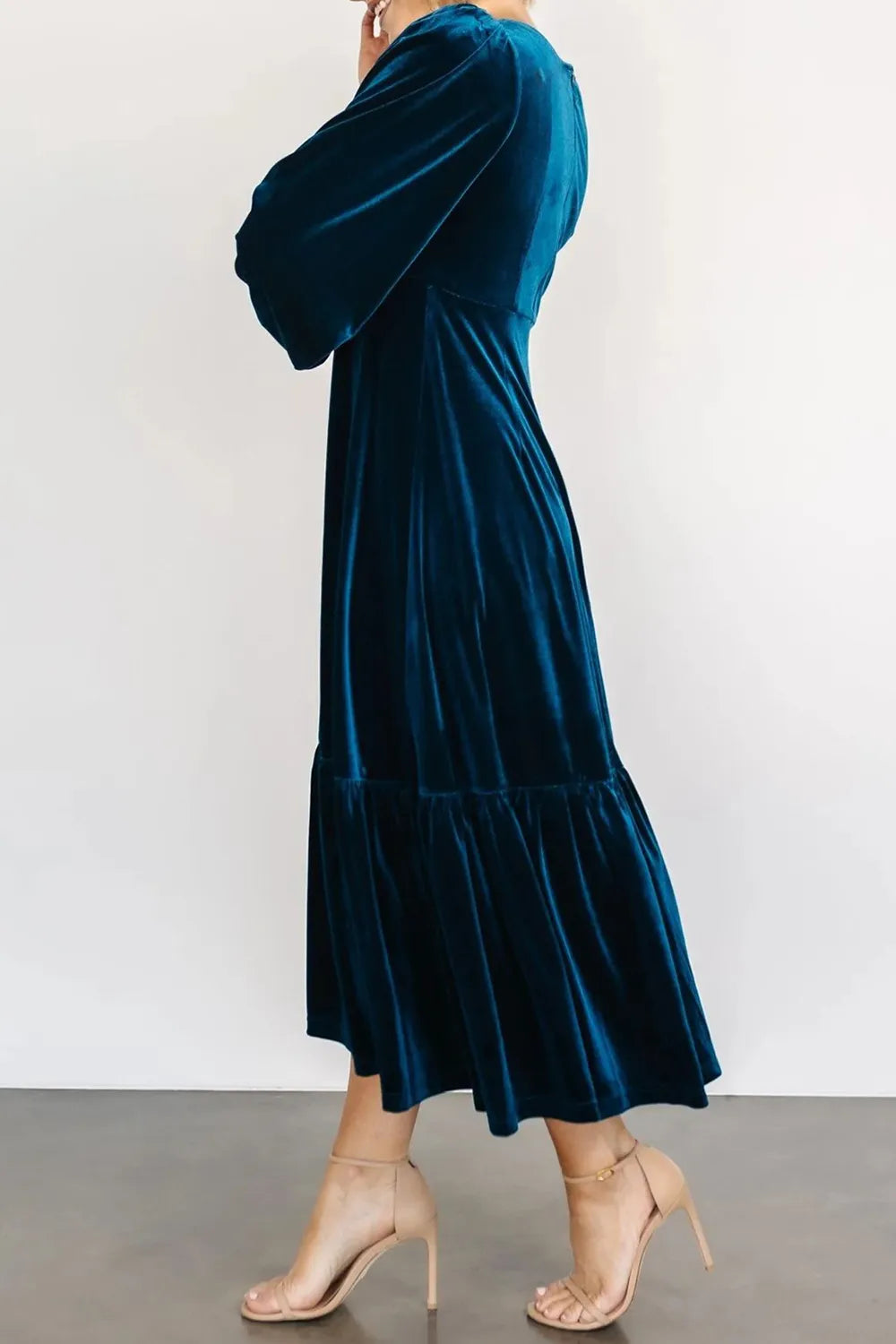 V-Neck Long Sleeve Midi Velvet Dress - Velora Luxury Fashion