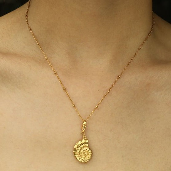 WINDWARD Charm - Velora Luxury Fashion