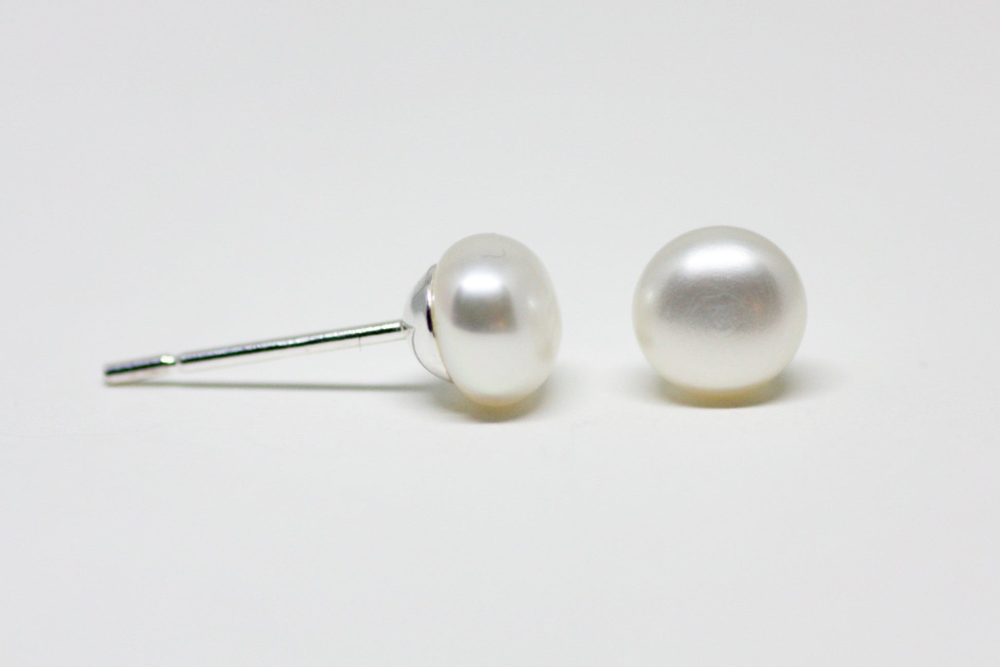White Pearl Stud Earrings 5mm - Velora Luxury Fashion