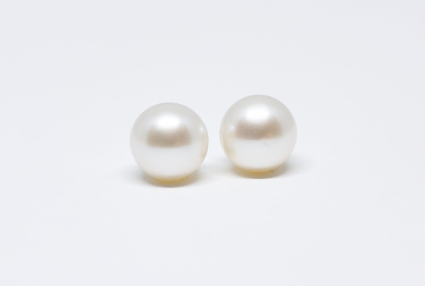 White Pearl Stud Earrings 6.5-7mm - Velora Luxury Fashion