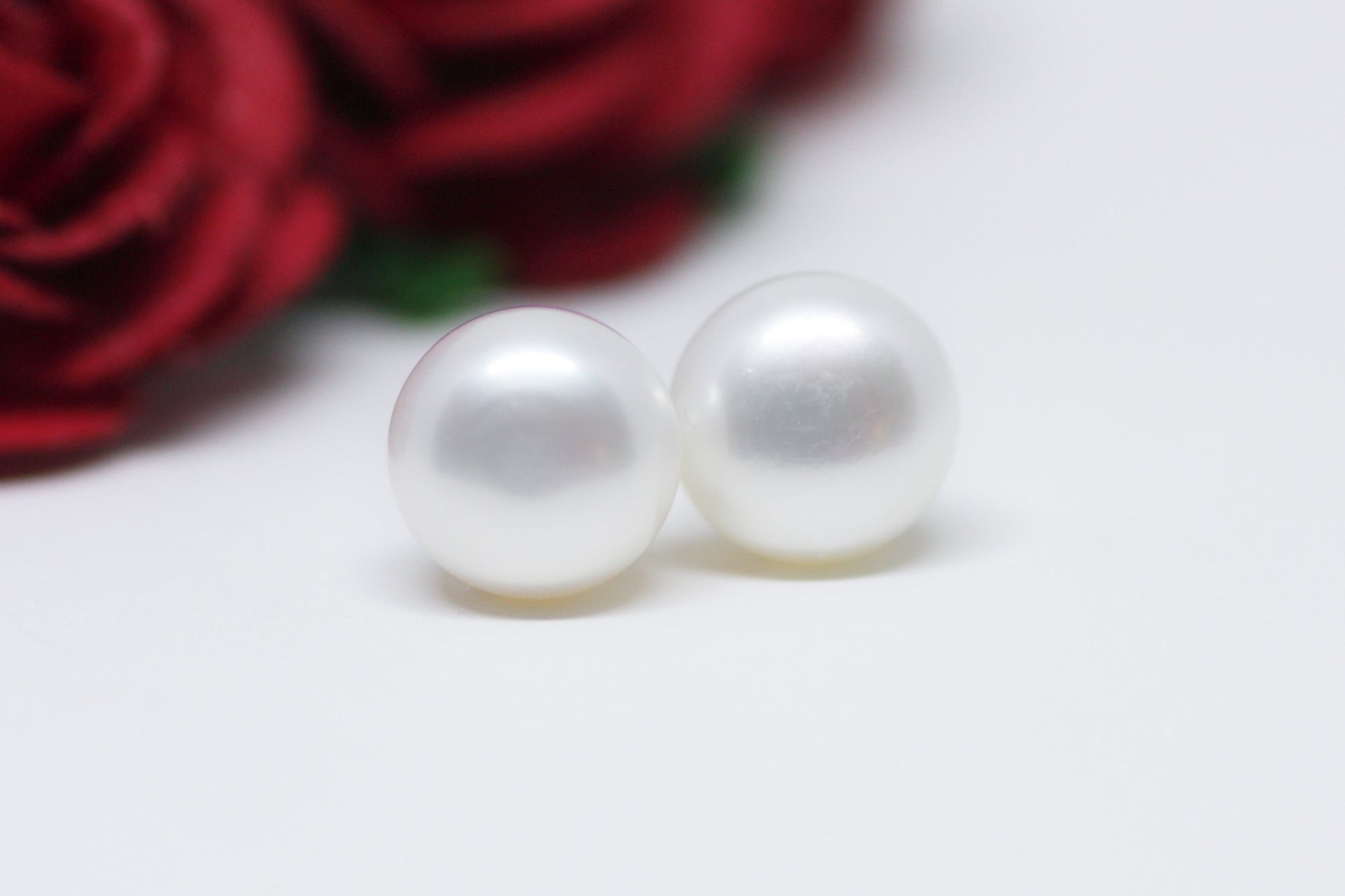 White Pearl Stud Earrings 7-7.5mm - Velora Luxury Fashion