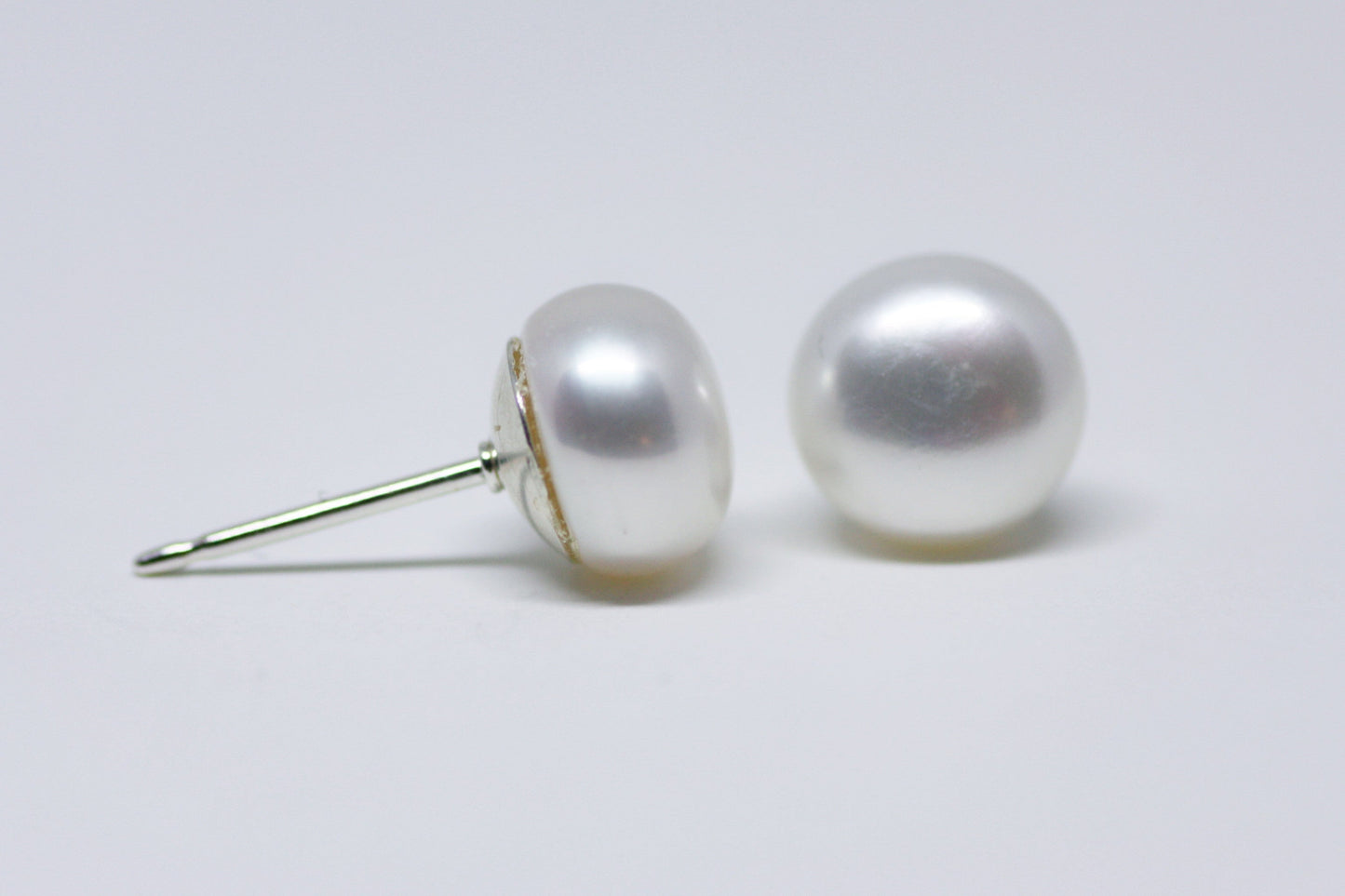 White Pearl Stud Earrings 7-7.5mm - Velora Luxury Fashion