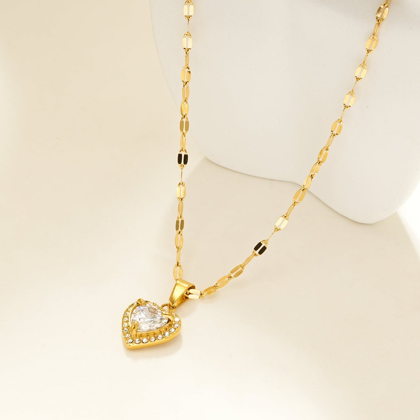 ZITA Gold: Gucci-Style Dainty Chain Necklace with Sparkling Petit Pavé Heart Pendant - Velora