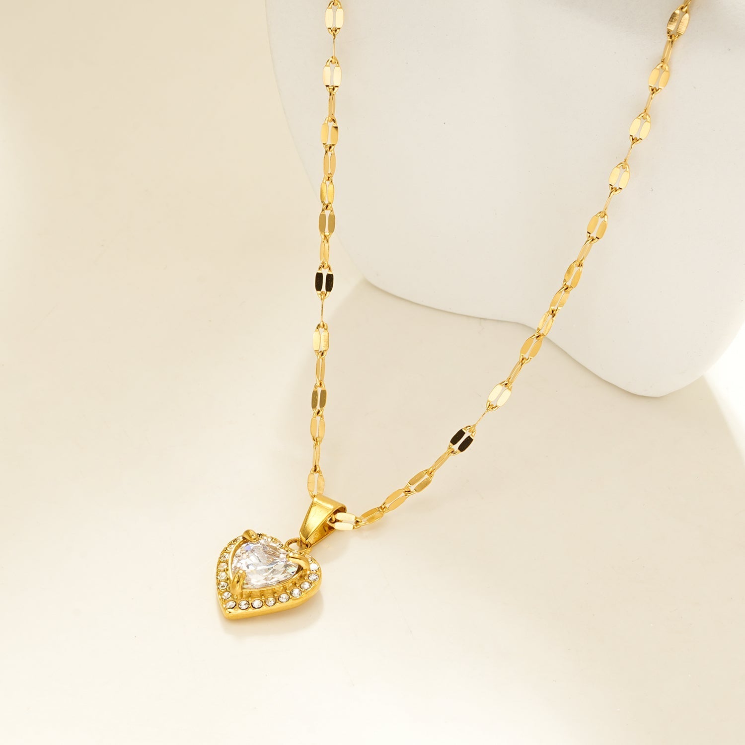 ZITA Gold: Gucci-Style Dainty Chain Necklace with Sparkling Petit Pavé Heart Pendant - Velora