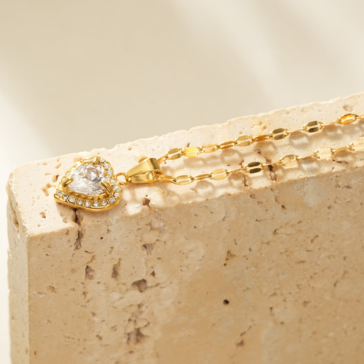 ZITA Gold: Gucci-Style Dainty Chain Necklace with Sparkling Petit Pavé Heart Pendant - Velora