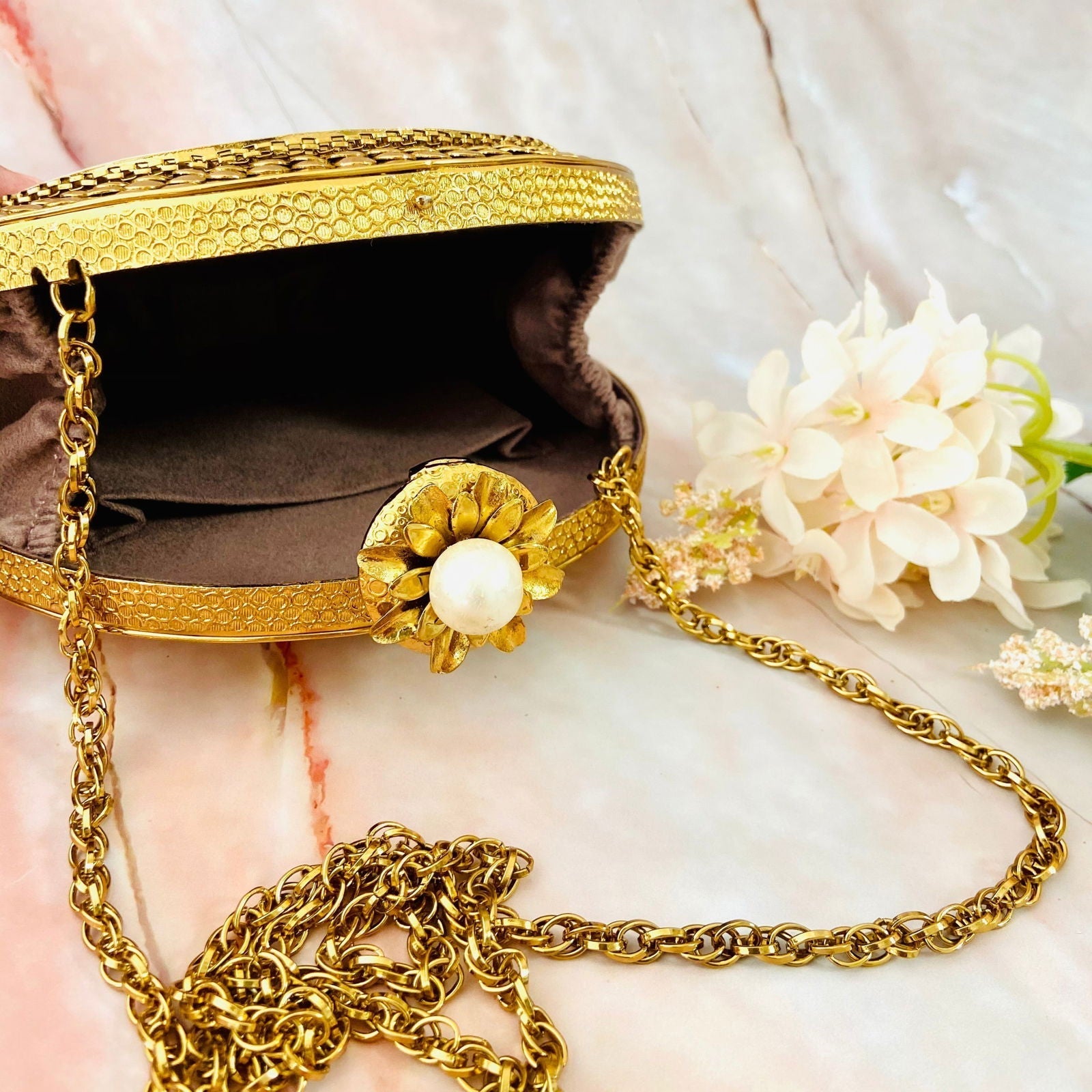 ADHA - Velora Luxury Fashion