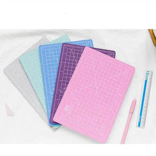 Art Pen Knife Cutting Board Set - Velora