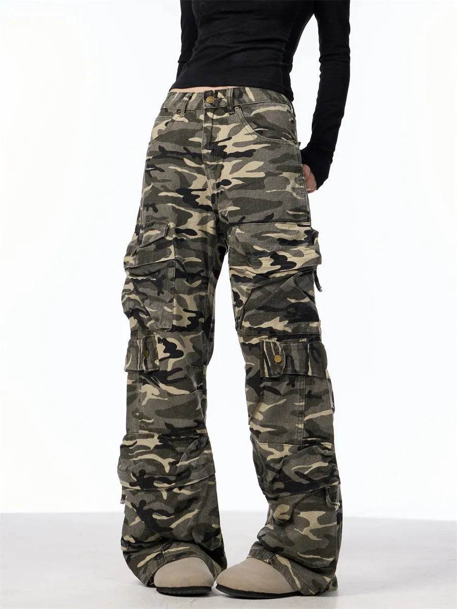 Retro Design Camouflage Cargo Pants Women - Velora