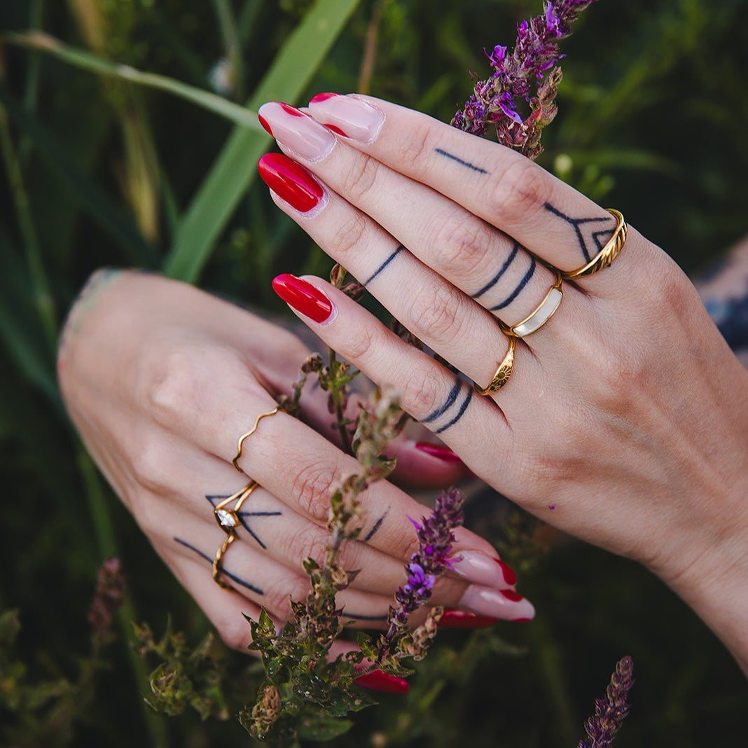 Bague dorée pour femmes en acier inoxydable plaqué or 18K | CÉRÈS