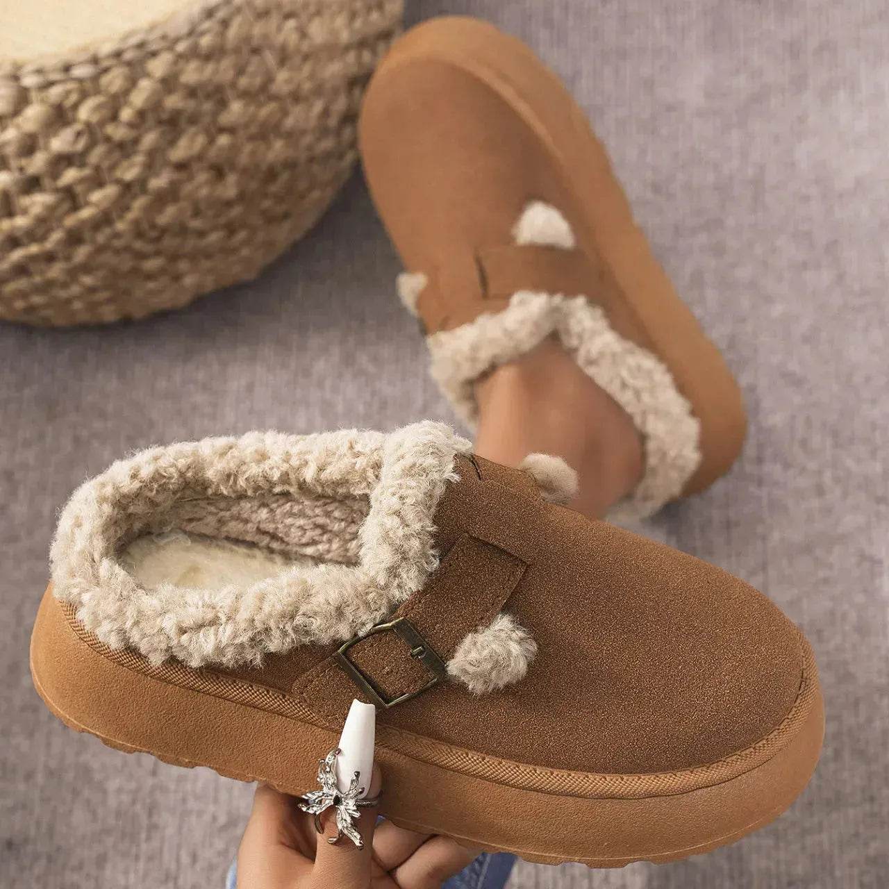 Fashion Thick-soled Plush Buckle Cotton Home platform Winter Slippers Indoor And Outdoor Casual Warm Women Garden Slipper - Velora