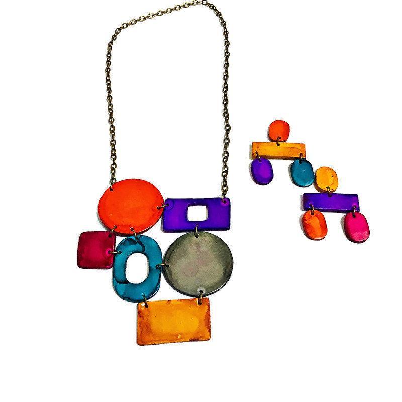 Colorful Statement Necklace with Geometric Style - Velora Luxury Fashion
