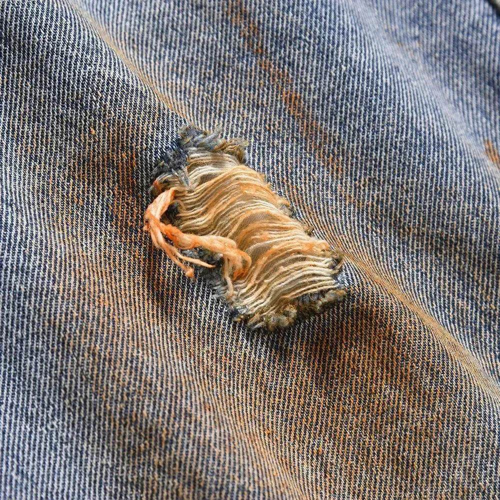 Dirty Ripped Jeans With Waste Soil - Velora