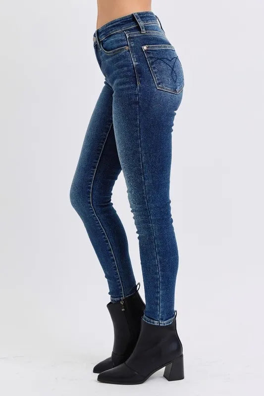 Judy Blue Full Size Run Mid-Rise Waist Skinny Jeans with Thermal Lining - Velora