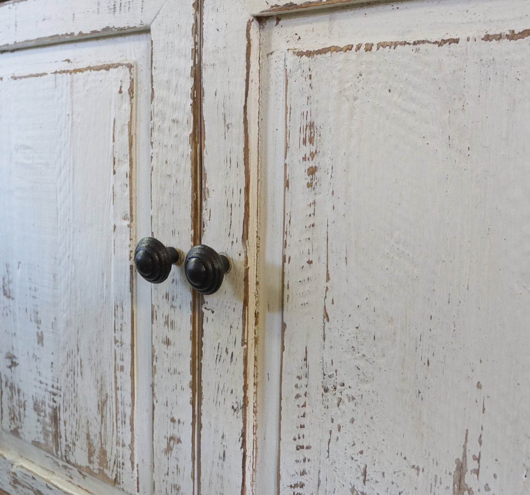 pull knob - Velora Luxury Fashion