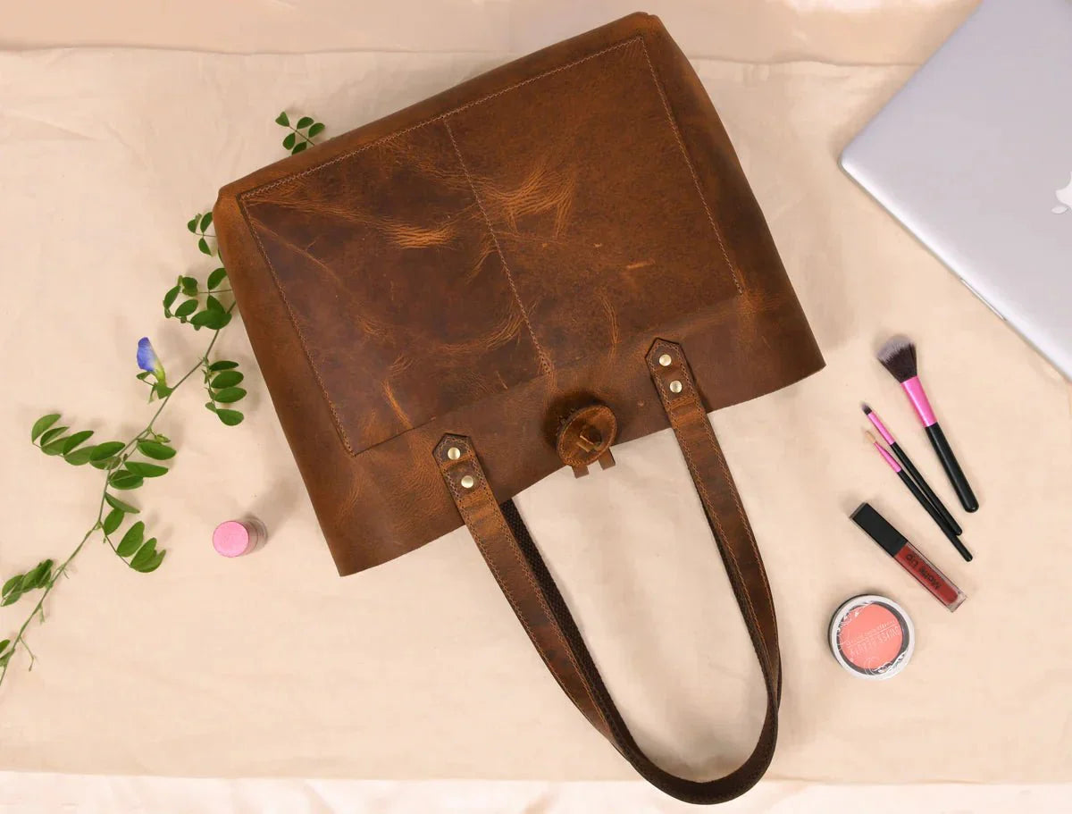 Leather Willow Tote www.Shopthatapp.com