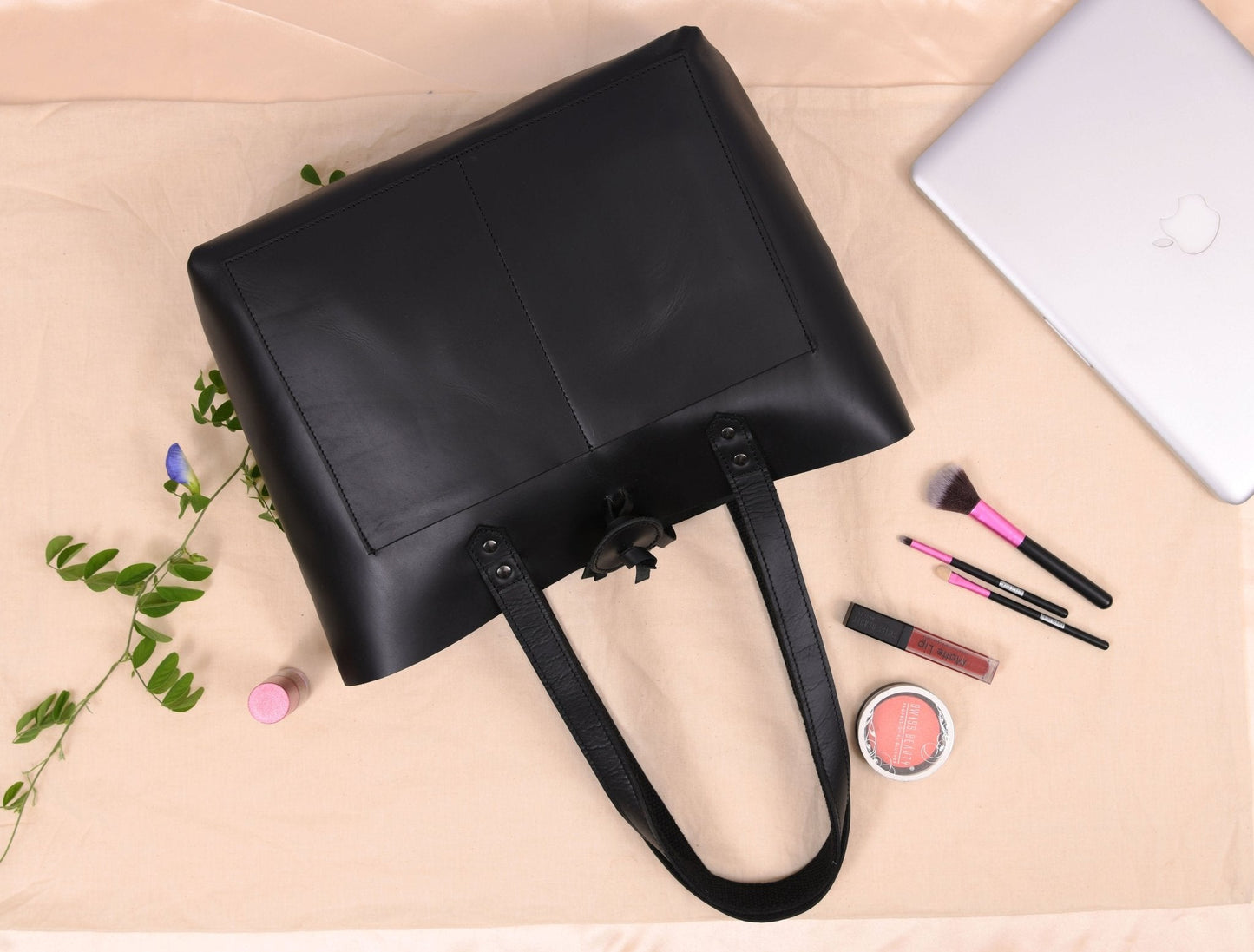 Leather Willow Tote - Velora Luxury Fashion