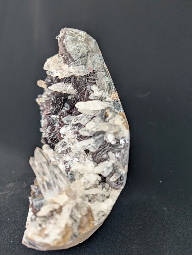 Museum-Grade Magnetic Iron Rose Hematite with Quartz – Jinlong Hill, Guangdong, China