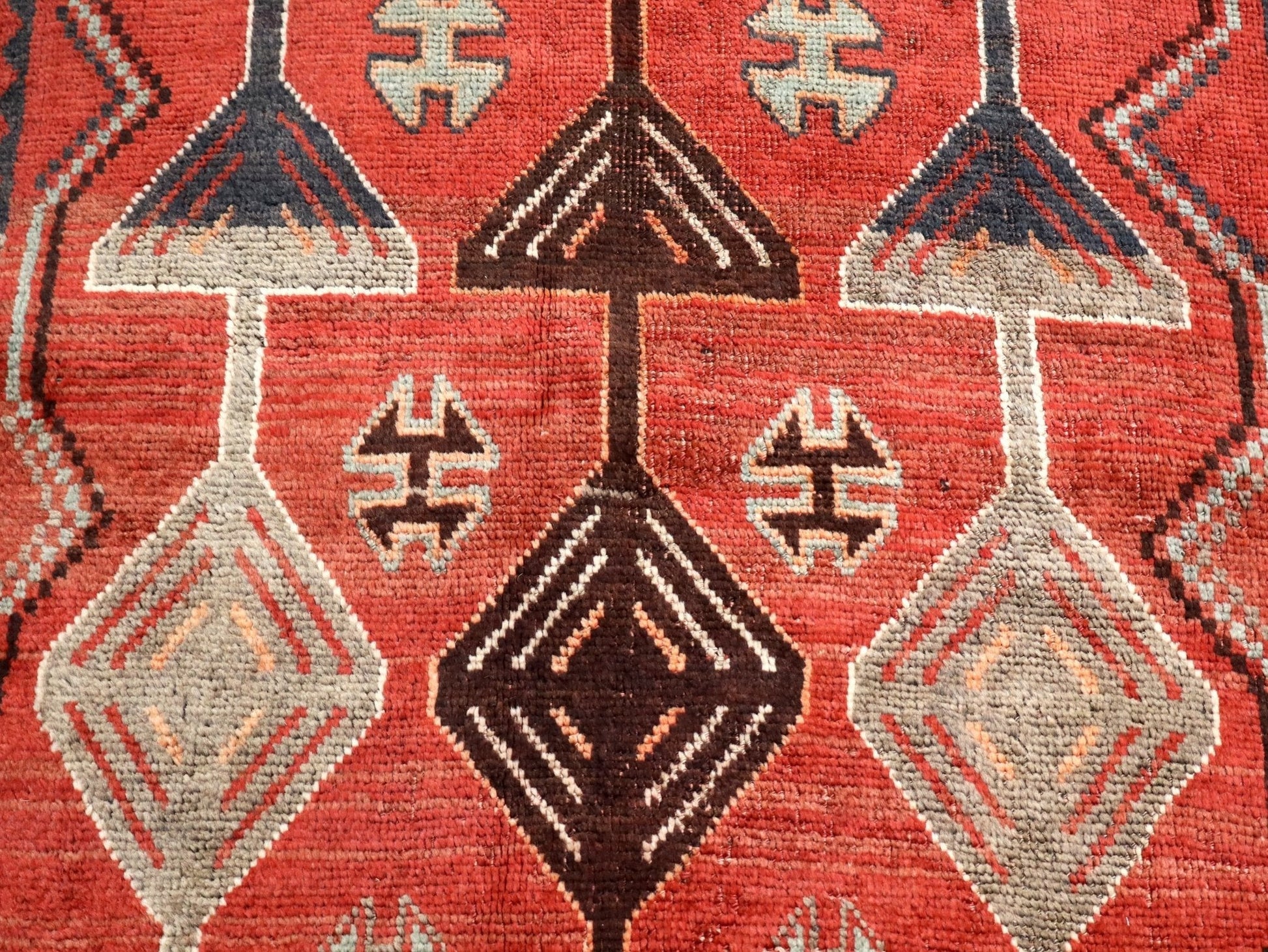 Persian Luri Runner Rug | 3' 1” x 8' 8" - Velora