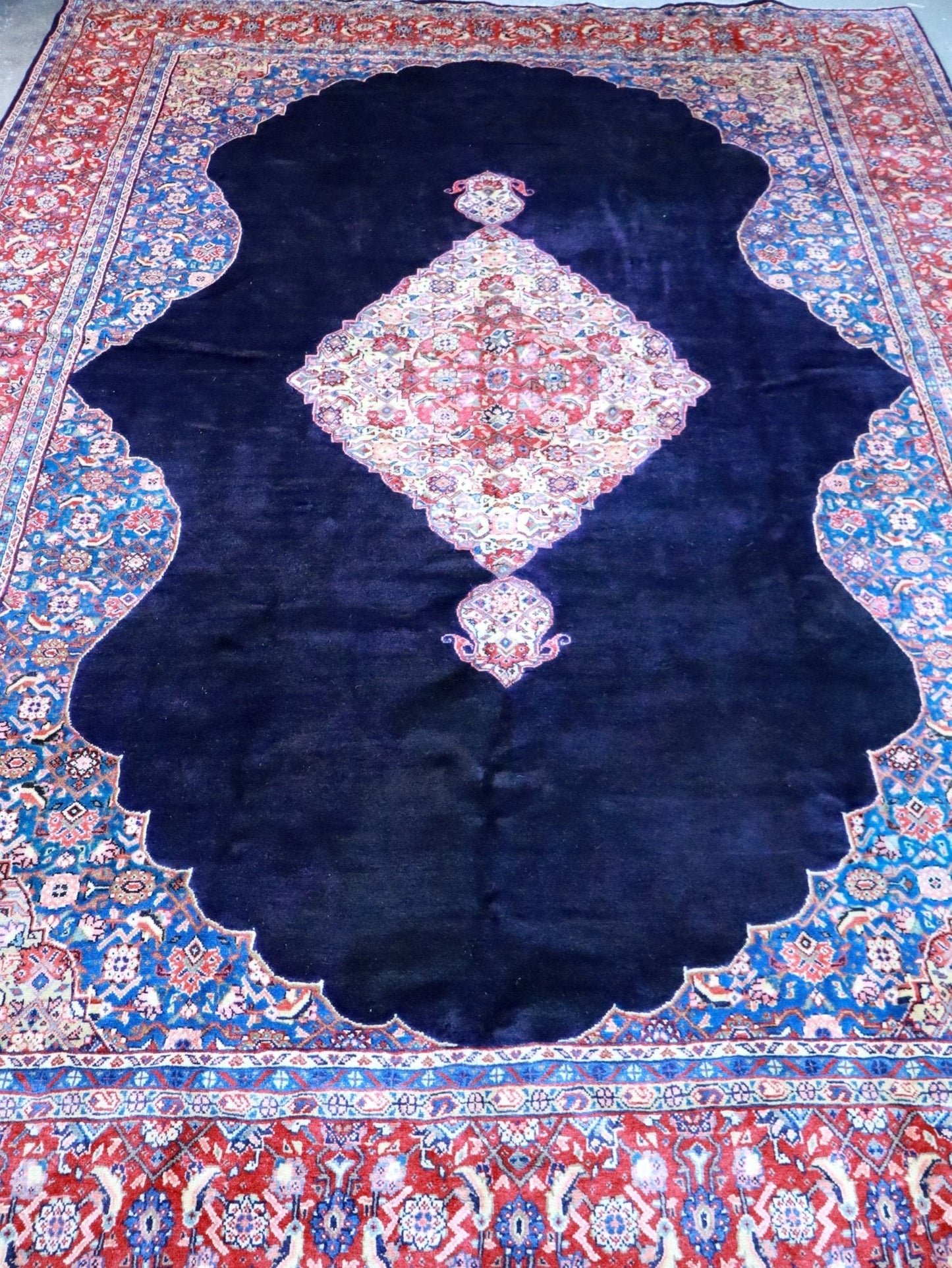 Persian Sarouk Rug | 7' 9" x 11' - Velora