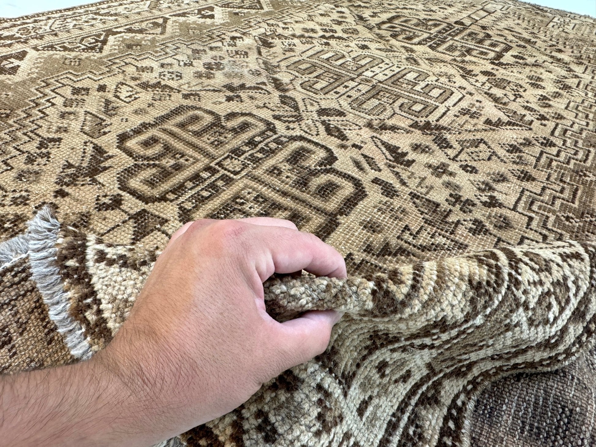 Persian Shiraz Rug | 5' 5” x 7' 11" - Velora