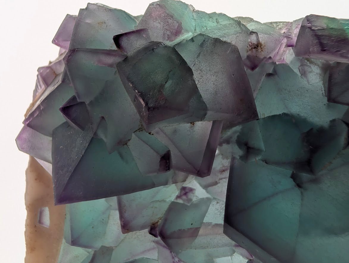 Rare De’an Fluorite Cluster – UV Reactive Green & Purple Crystal from Jiangxi, China