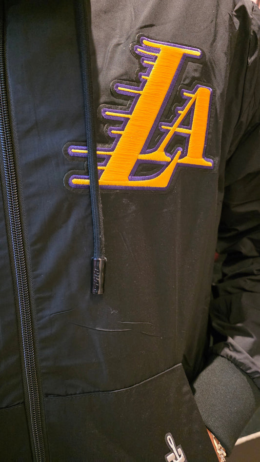 NBA LOS ANGELES LAKERS CLASSIC WIND SUIT MEN'S WOVEN FULL ZIP PULLOVER HOODIE BLL5515998-BLK - Velora
