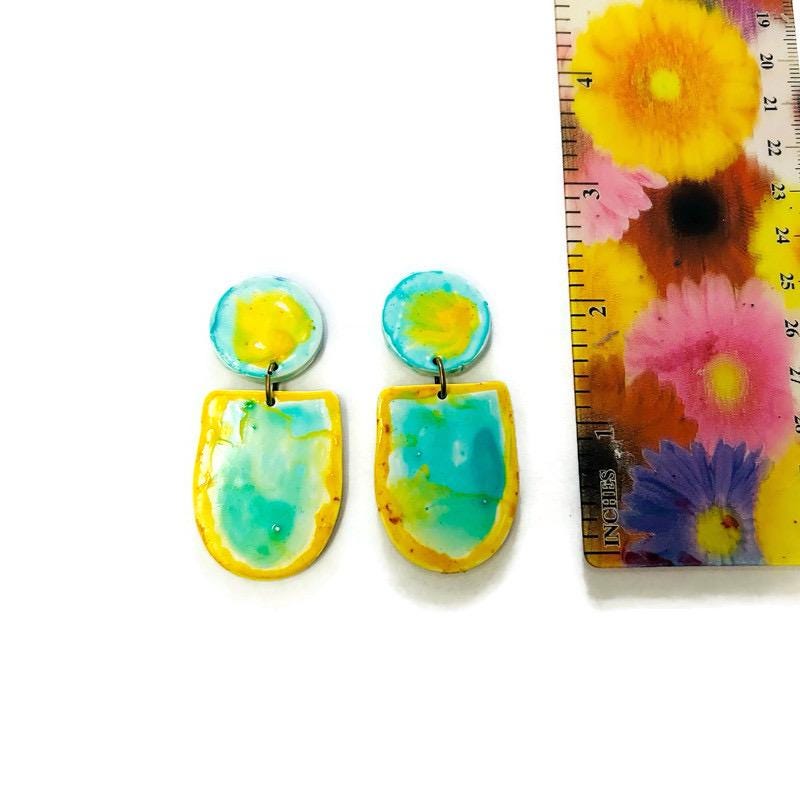Wearable Art Necklace in Turquoise & Yellow - Velora Luxury Fashion
